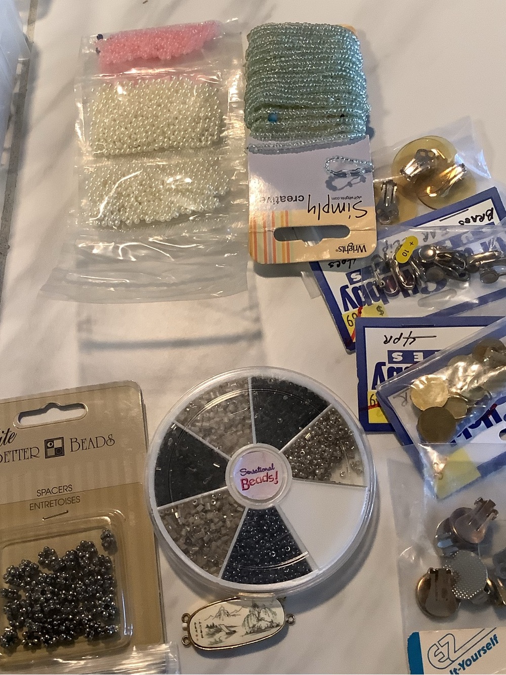 Mix Lot 3+ lbs VTG~New Glass~Plastic~Wood~Seed Beads & Various Types of Findings - Picture 9 of 11